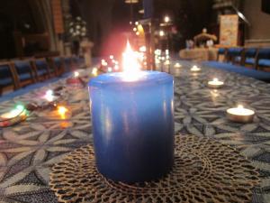 Blue Christmas service, Salisbury United Reformed Church, UK -- Ana Gobledale