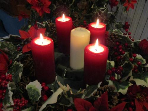 Advent-candles-Salisbury-United-Reformed-Church